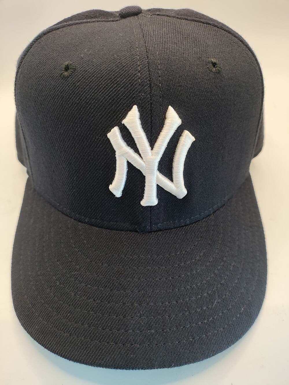 New York Yankees New Era 59FIFTY MLB Fitted Navy Blue Hat cap 7 1/8